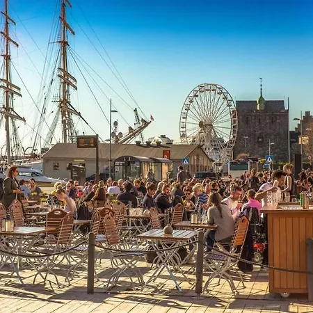 아파트 Dinbnb L 50 Meters To Bryggen L New 2023 L Sunny Backyard *