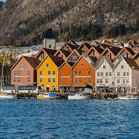 Dinbnb L 50 Meters To Bryggen L New 2023 L Sunny Backyard Appartement Bergen