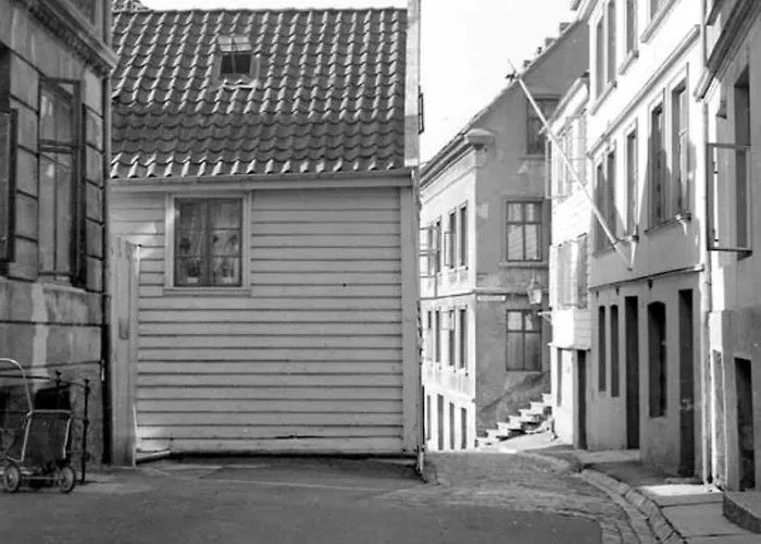 Dinbnb L 50 Meters To Bryggen L New 2023 L Sunny Backyard Apartmán
