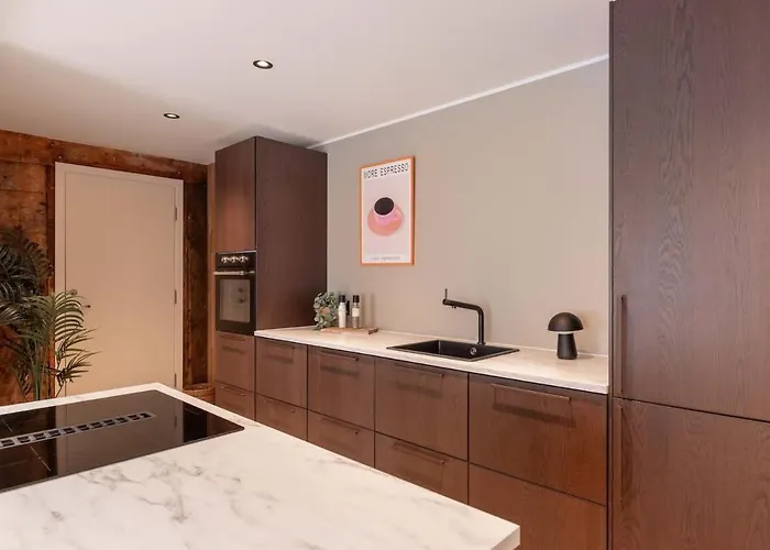 Dinbnb L 50 Meters To Bryggen L New 2023 L Sunny Backyard برغن