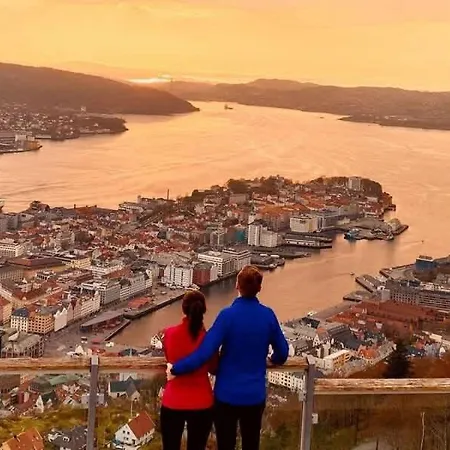 Leilighet Dinbnb L 50 Meters To Bryggen L New 2023 L Sunny Backyard Bergen
